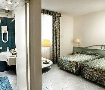 Hotel Italia 3*