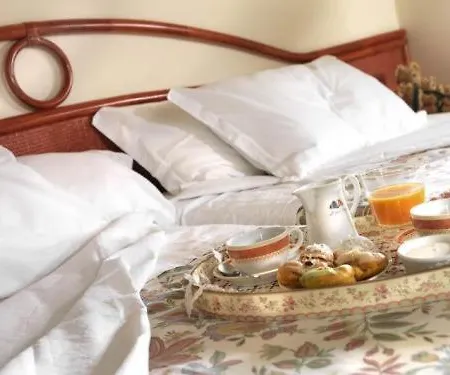 Italia Hotel 3*