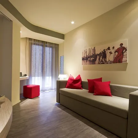 Italia Hotel 3*
