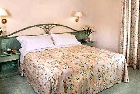 Italia 3*