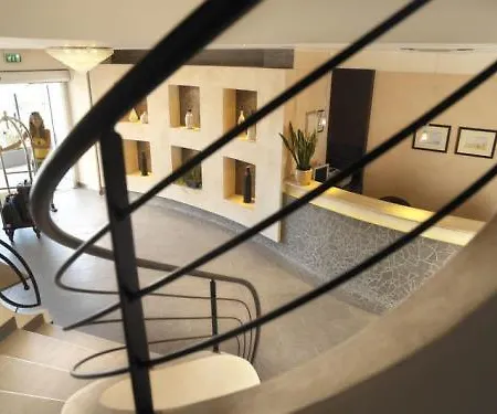 Hotel Italia 3*
