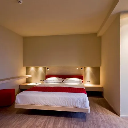 Italia Hotel 3*