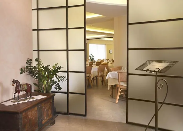 Italia Hotel 3*